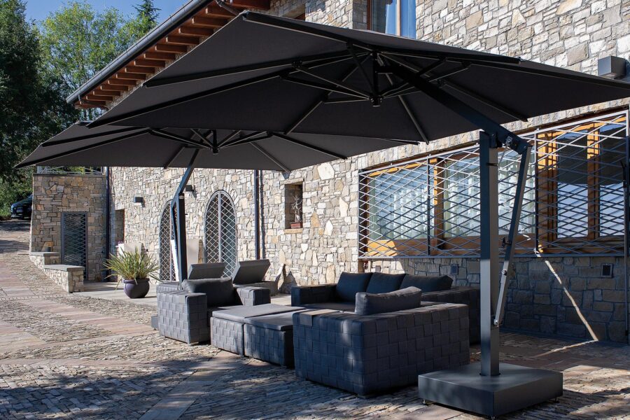 SIDE POLE UMBRELLAS Poggesi